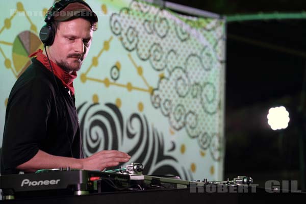 DJ KOZE - 2011-09-10 - PARIS - Parc de Bagatelle - 